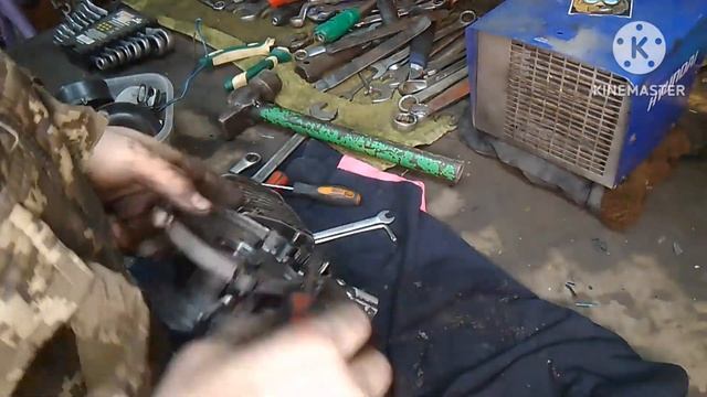 РАЗБОРКА ДВИГАТЕЛЯ F50 ОТ ДЫРЧИКА!!! КАК РАЗОБРАТЬ ДВИГАТЕЛЬ ДЫРЧИКА!замена сальников. смотреть онлайн