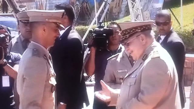 Algérie ANP,Ahmed Gaid Salah à l'académie militaire de Cherchel смотреть онлайн
