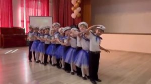 Старшая группа «Танец морячка»