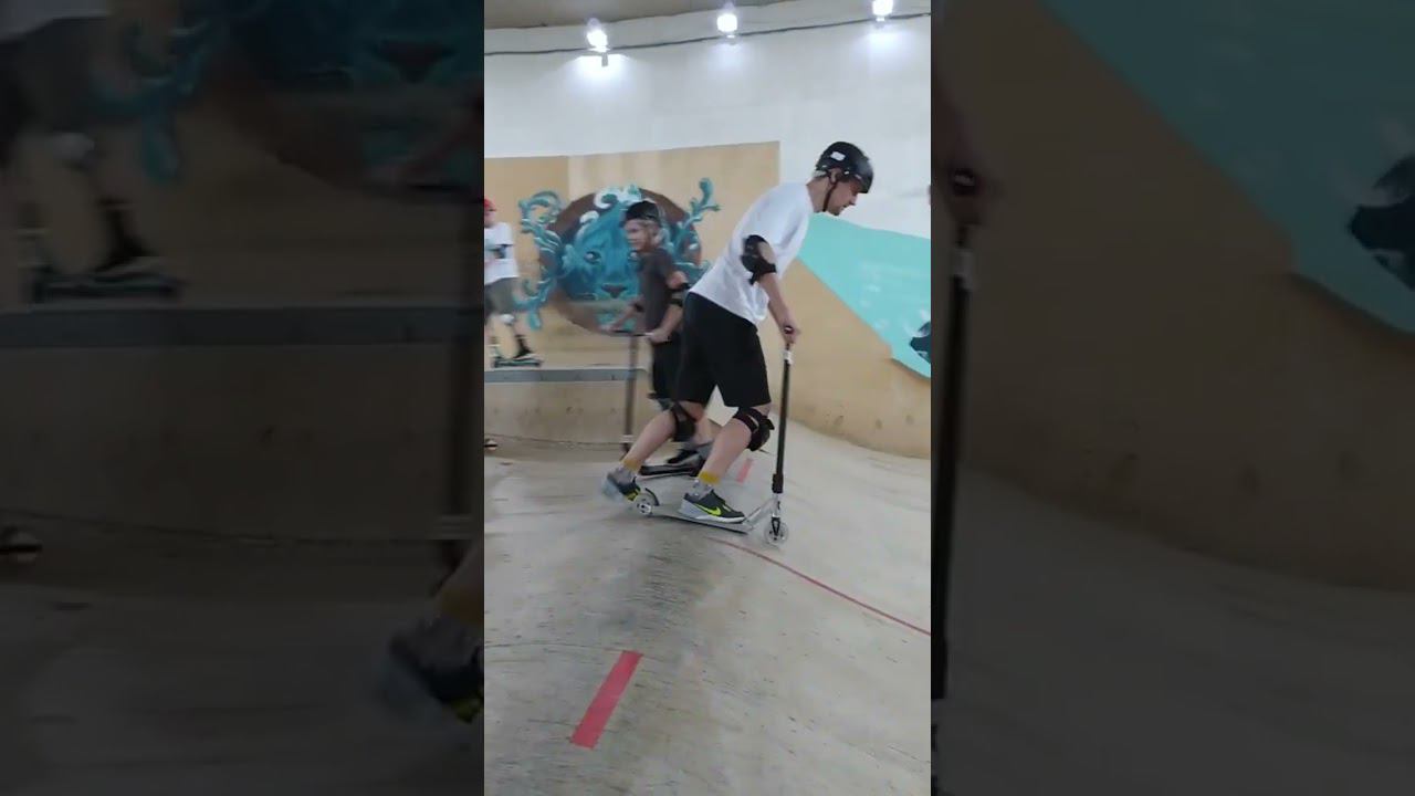 Трюковой самокат Gangster Хром HIC фирма Stattum. Можно взять в прокат в скейт парке BunnyHop смотреть онлайн