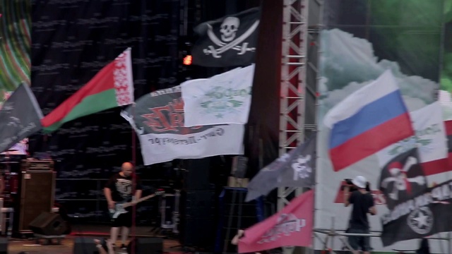 Три Пули - Надо На Доброфест! (Official Video)