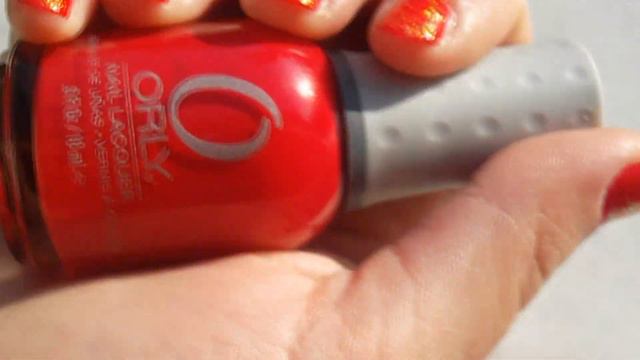 Orly Monroe's Red & Essie LUXEFFECTS Shine of the times смотреть онлайн