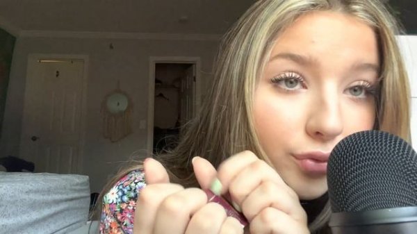 ASMR// FAST AND AGGRESSIVE MAKEUP APPLICATION