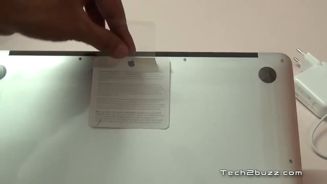 Apple 13" Macbook Air 2013 Edition Unboxing смотреть онлайн