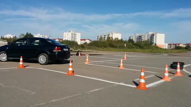 Въезд в бокс задним ходом (гараж)