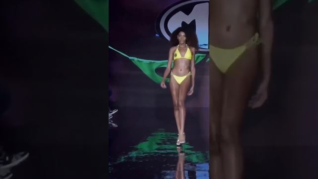 Miami Swim Week - MP Swim - 2022 смотреть онлайн