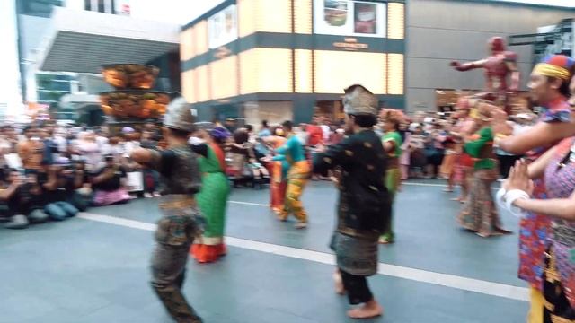 Joget Kita - Visit Malaysia 2020 Flash Mob смотреть онлайн