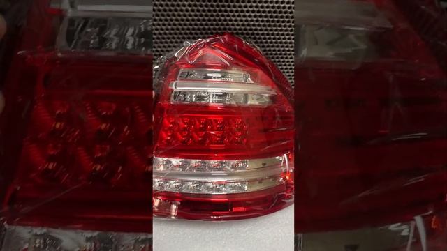 Фонарь задний правый Mercedes GL X164 рестайлинг смотреть онлайн