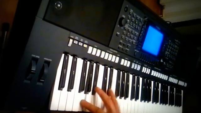 Ona tańczy dla mnie Yamaha PSR S-750 смотреть онлайн