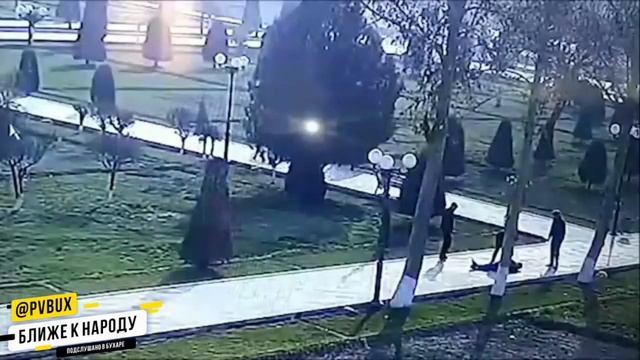 Сотрудник нац.гвардии спас больного человека, который потерял сознание во время паломничества PvBu смотреть онлайн