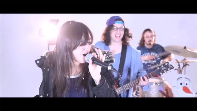 LET IT GO - Frozen - POP PUNK COVER | Kimmi Smiles| Punk Disney! смотреть онлайн