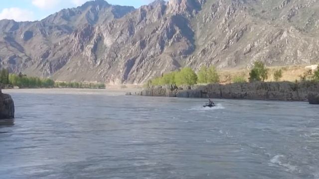 Ротан 380К,Сузуки ДФ20,р.Катунь 4 смотреть онлайн