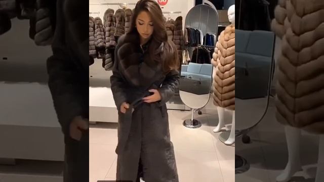 Пальто из Каракуля с соболем EtnaFurs смотреть онлайн