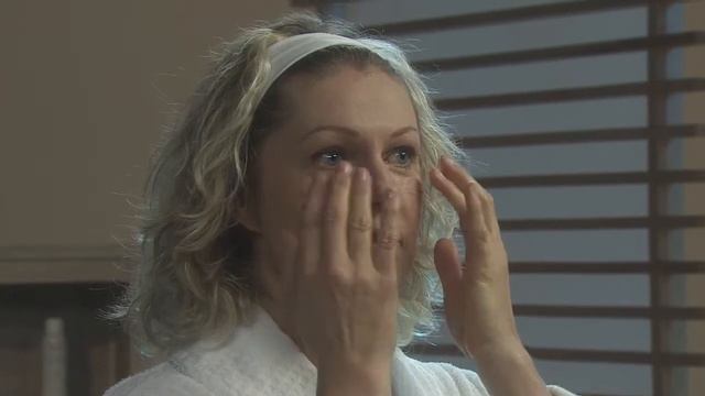 Eau Thermale Avène: YsthéAL Contorno Occhi e Labbra смотреть онлайн