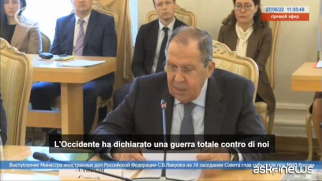 Lavrov: "L'Occidente ha dichiarato guerra totale alla Russia" смотреть онлайн