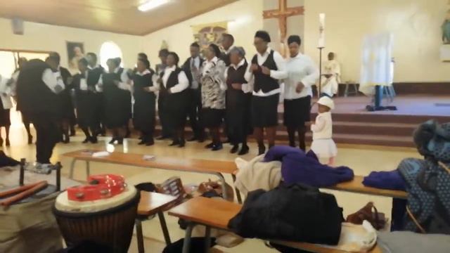 St Martin Church Choir - Refihlile rona.. смотреть онлайн