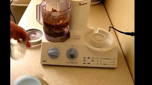 Напиток из орехов или просто ореховое молоко смотреть онлайн