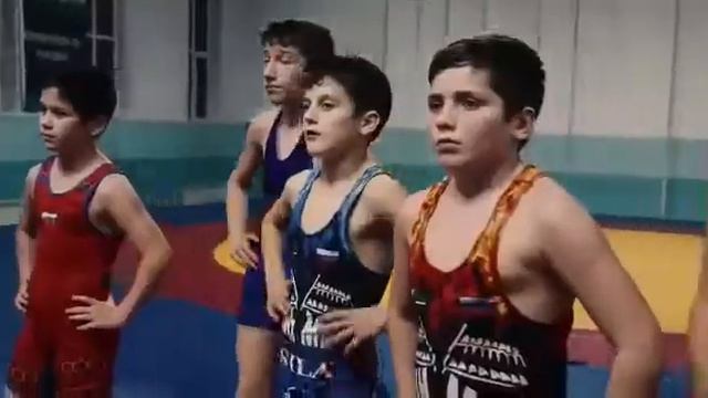 Тренировка в ФСК Шали по вольной борьбе 1, 04 12 2019г смотреть онлайн
