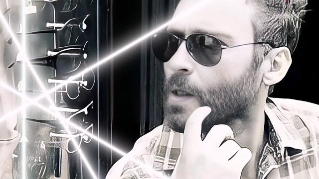 Seckin Ozdemir "Он в очках" смотреть онлайн