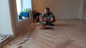 Укладка инженерной доски "ВЕНГЕРСКОЙ ЁЛКОЙ".