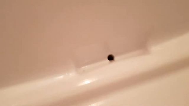 Холодильник BEKO скапливается вода под ящиком для овощей. смотреть онлайн