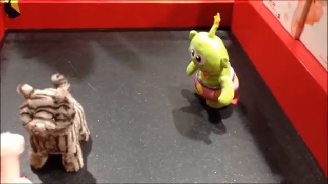 { LONDON } Hamleys смотреть онлайн