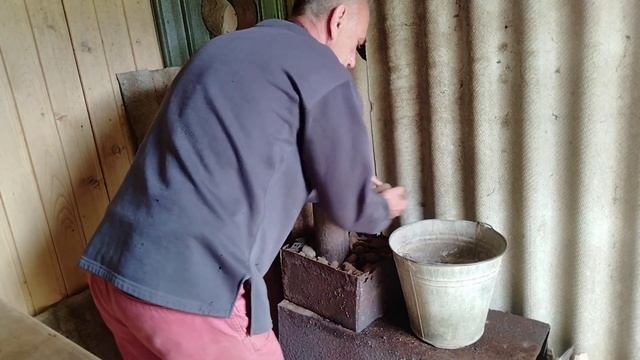 Время махать тяпкой.#дача#теплица#огород# смотреть онлайн