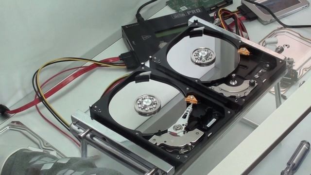 ヘッド交換から動作確認まで HDD重度物理障害データ復旧作業の様子を公開 ハードディスクドライブ修理 WD5000AAKX harddrive Head Replacement смотреть онлайн