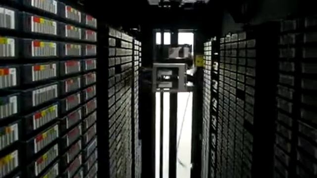 IBM 3584 Tape library смотреть онлайн