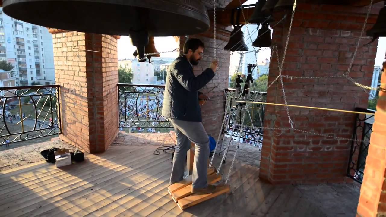 Вечерний звон. Илья Дроздихин. Концерт колокольного звона в Кургане смотреть онлайн