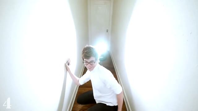 8 САМЫХ ПОРАЗИТЕЛЬНЫХ ТРЮКАЧЕЙ В МИРЕ смотреть онлайн