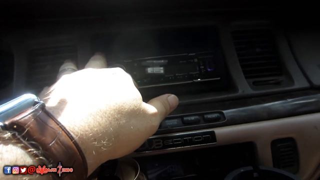 1997 Lincoln Town Car Amplifier and Subs Install with Stock Amp Wiring смотреть онлайн