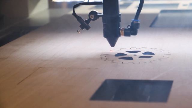 Обзор лазерного станка с ЧПУ для резки и гравировки фанеры и пластиков Wattsan 6090 LT | InfoLaser смотреть онлайн