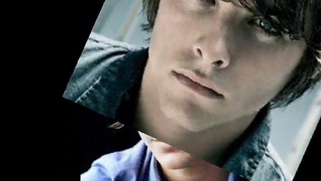 Zac Efron vs Kevin Zegers смотреть онлайн