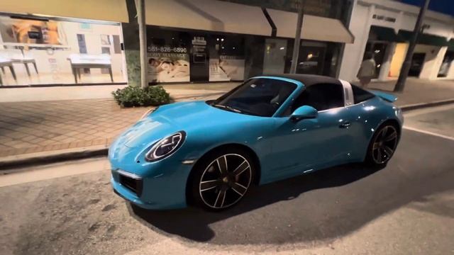 Miami blue Porsche 911 TARGA 4S is nothing shy of stunning смотреть онлайн