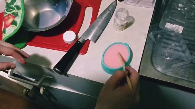 DIY : МЫЛО РУЧНОЙ РАБОТЫ / ИДЕИ ПОДАРКОВ НА НОВЫЙ ГОД смотреть онлайн