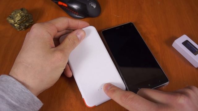 PowerBank на 4000 мАч, стоит ли тратить 6$ или деньги на ветер?