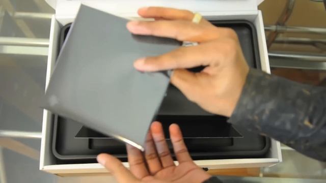 New MacBook Pro 15" Unboxing Quad-Core i7 (Early 2011) HD смотреть онлайн