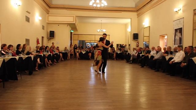 Gustavo & María: Milonga en "El Maipú", Buenos Aires, Agosto 2015 смотреть онлайн