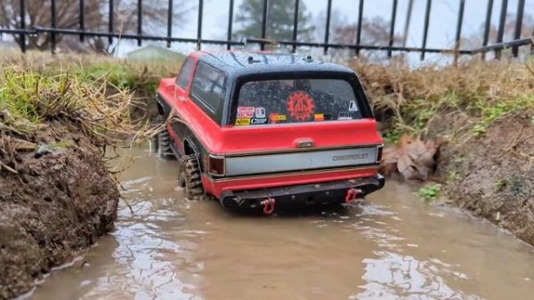 TRAXXAS TRX4 CHEVY BLAZER Flood Zone ADVENTURE