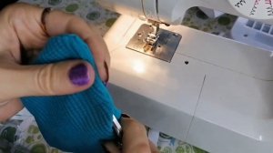 Карман на подкладке для сотового телефона.