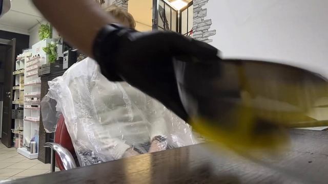 СКОЛЬКО ЗАРАБАТЫВАЕТ ПАРИКМАХЕР ЭКОНОМ КЛАССА?/#парикмахер#колористика#блонд#matrix#kapous#estel#tn смотреть онлайн