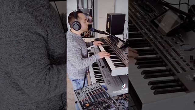 я хочу чтоб ты стала моей женой 😍😍😍😍 на Korg PA4X смотреть онлайн