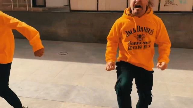 The Prodigy - Voodoo People ( Pendulum) Drumstep dance! смотреть онлайн