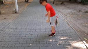 Нейроскакалка Скакалка на одну ногу со светящимся роликом Развивающие игрушки Как прыгать