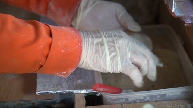 직접 농사 지은 검은콩 듬뿍 넣은 호떡 매일 완판!? 무쇠솥뚜껑으로 기름 없이 굽는 친절한 호떡 할아버지!! / Korean Hotteok / Korean street food смотреть онлайн