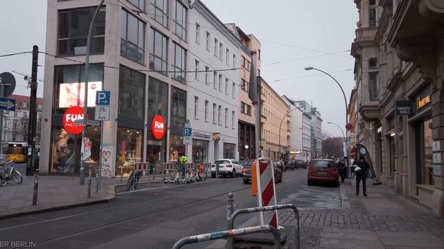 [4K] City Walk Berlin, Germany - Mitte, Museum Island, Berliner Dom, Hackescher Markt ASMR смотреть онлайн