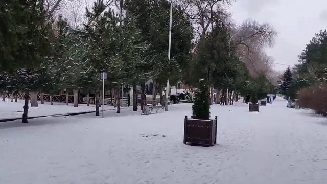 Снег в Анапе ❄️ и список ЧЕМ заняться в Анапе зимой 😁 смотреть онлайн