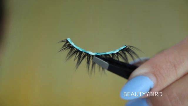 How to Apply False Eyelashes Quick, Clean and the EASIEST Way! смотреть онлайн