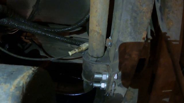 Ремонт Кавз 4238. Лезу в яму в юбке.